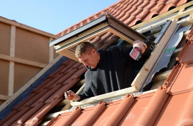 Pose de fenêtres de toit Velux à Cremeaux